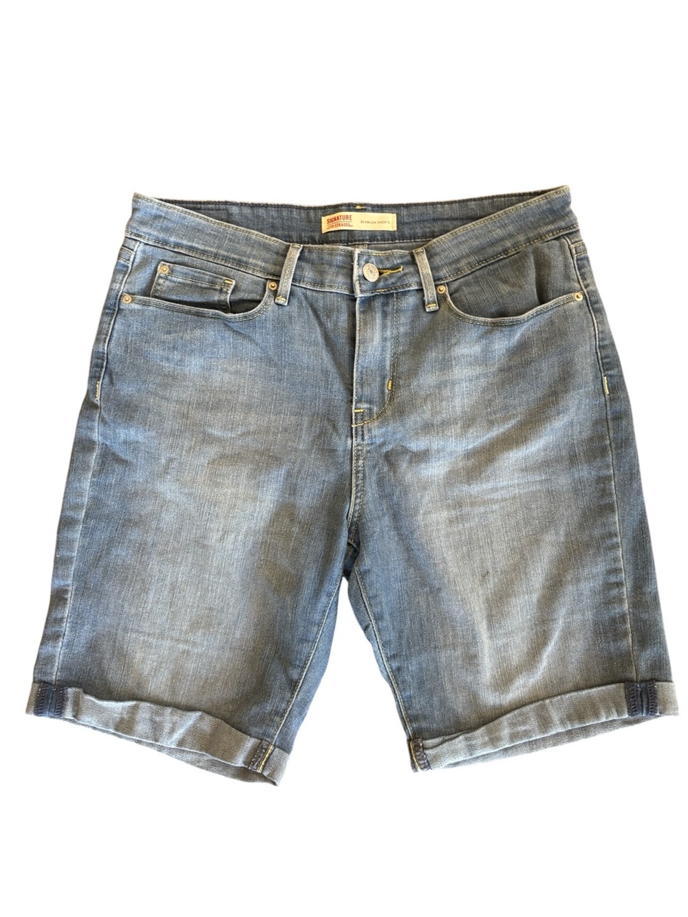 Signature by Levi’s  Blue Light Wash Cuffed Bermuda Shorts 8”‎ Inseam Size 8.